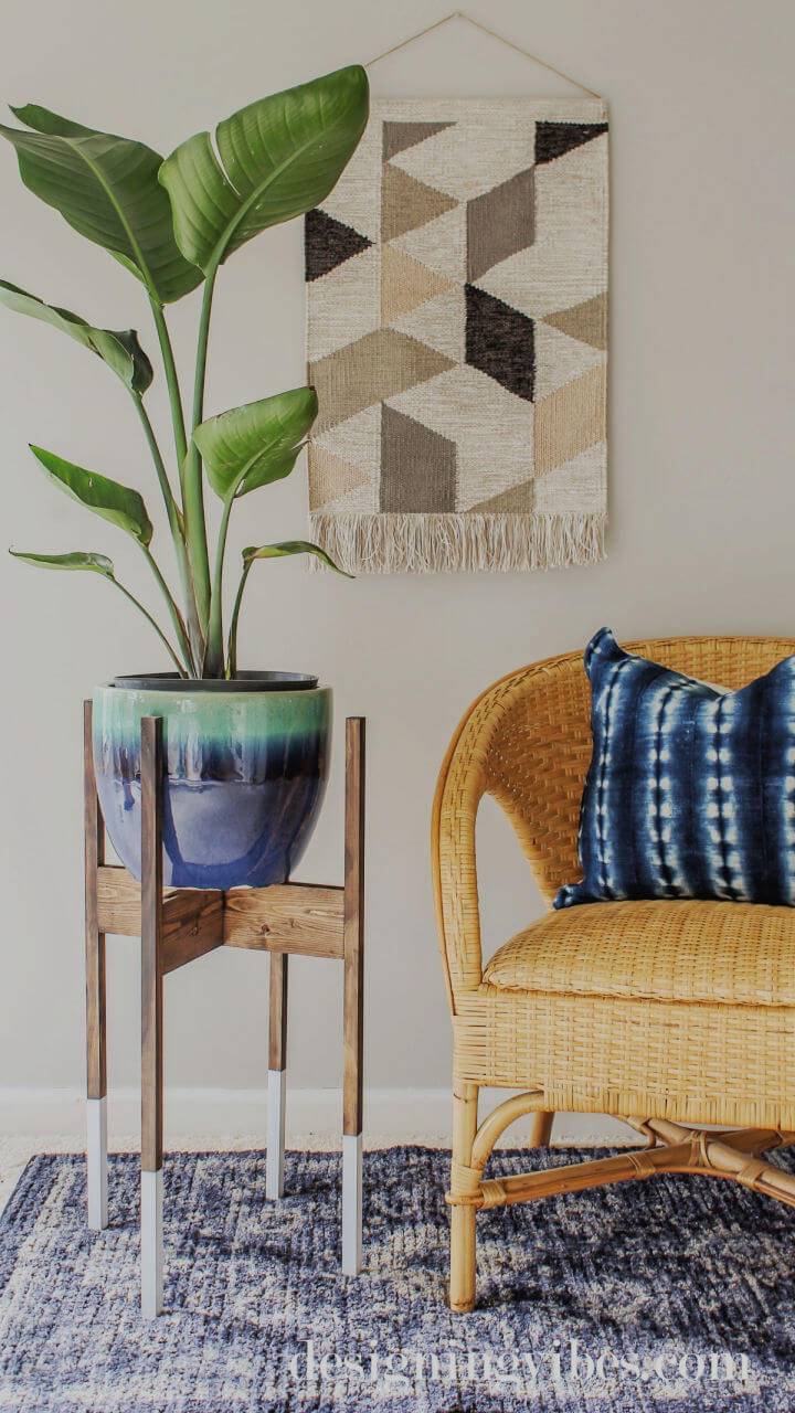 DIY Mid century Plant Stand With Wood Legs