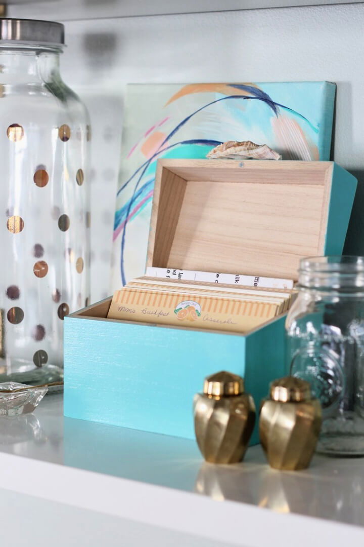 Make a Recipe Box Gift for Mom’s Day