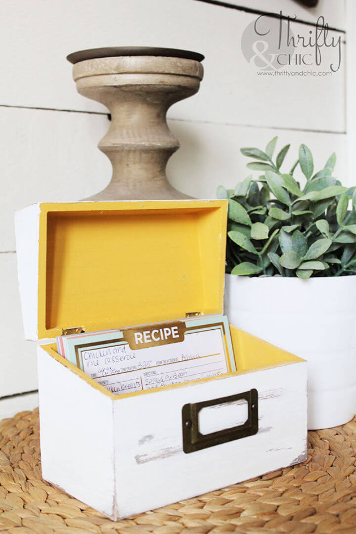 DIY Vintage Recipe Box