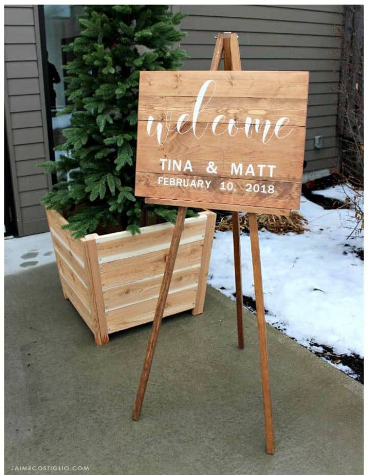 DIY Welcome Sign and Stand
