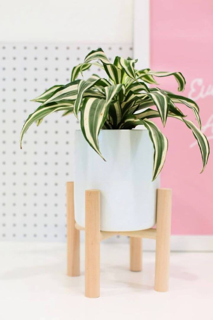 Easy DIY Midcentury Plant Stand