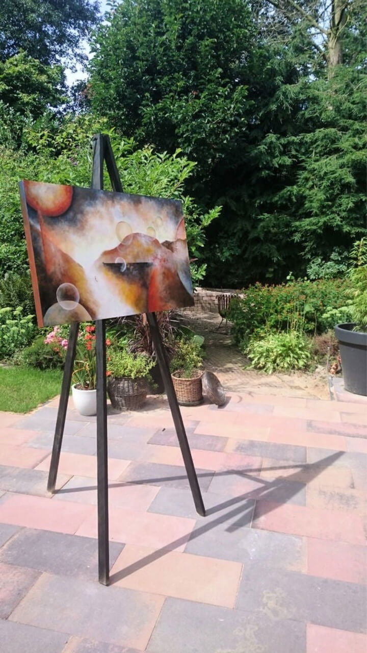 Easy and Portable DIY Painting Easel