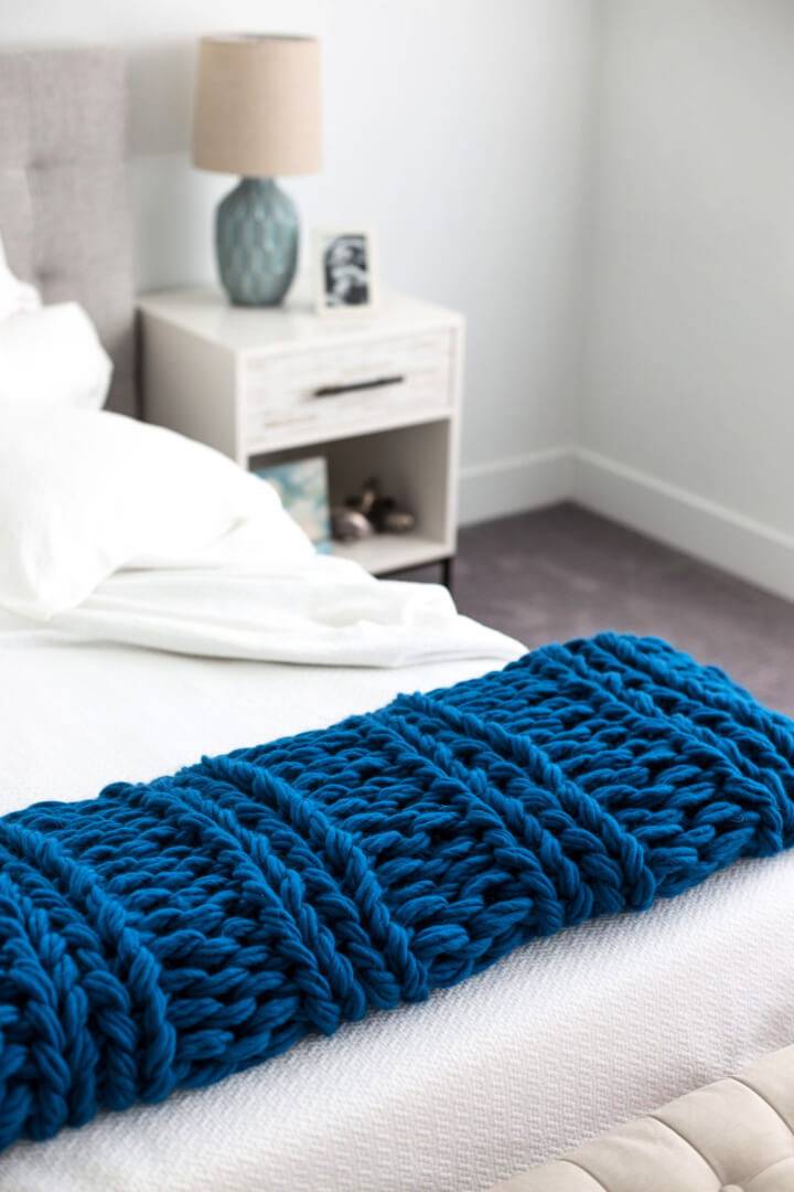Free Chunky Arm Knit Ribbed Blanket Pattern