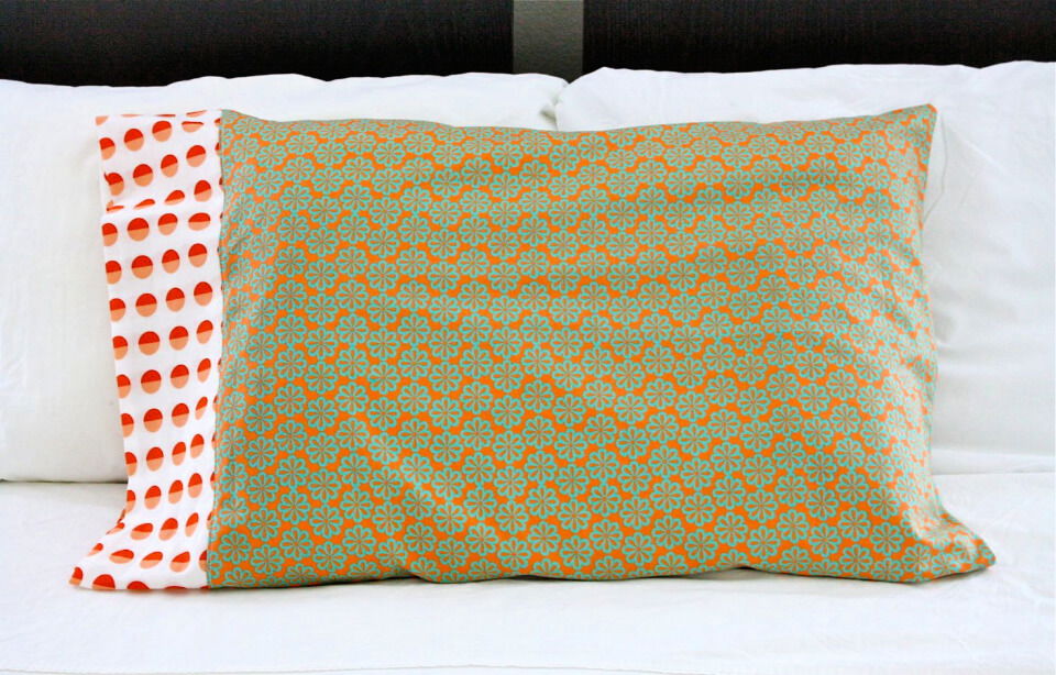 Easy DIY Conkerr Cancer Pillowcases