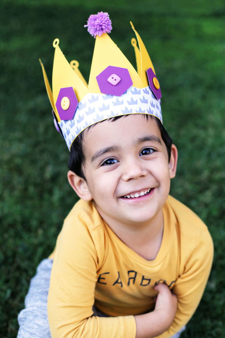 Fun and Easy DIY Paper Crown