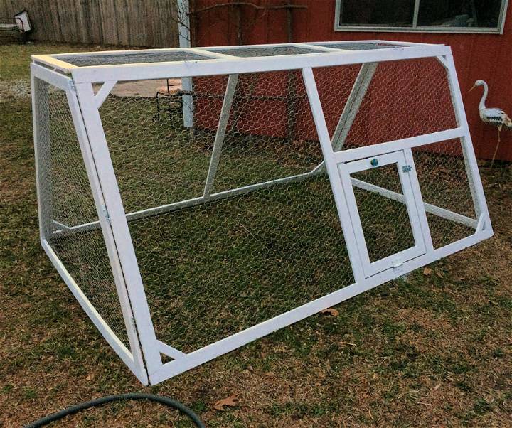 Hawk Hill’s Collapsible Chicken Tractor