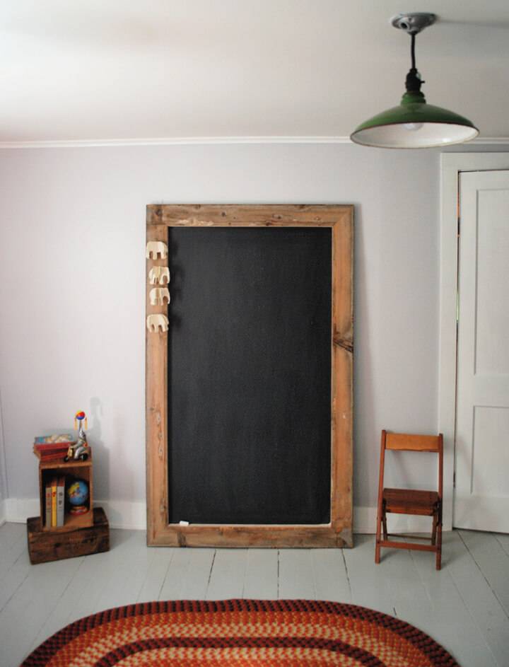 How to Build a Plywood Chalkboard