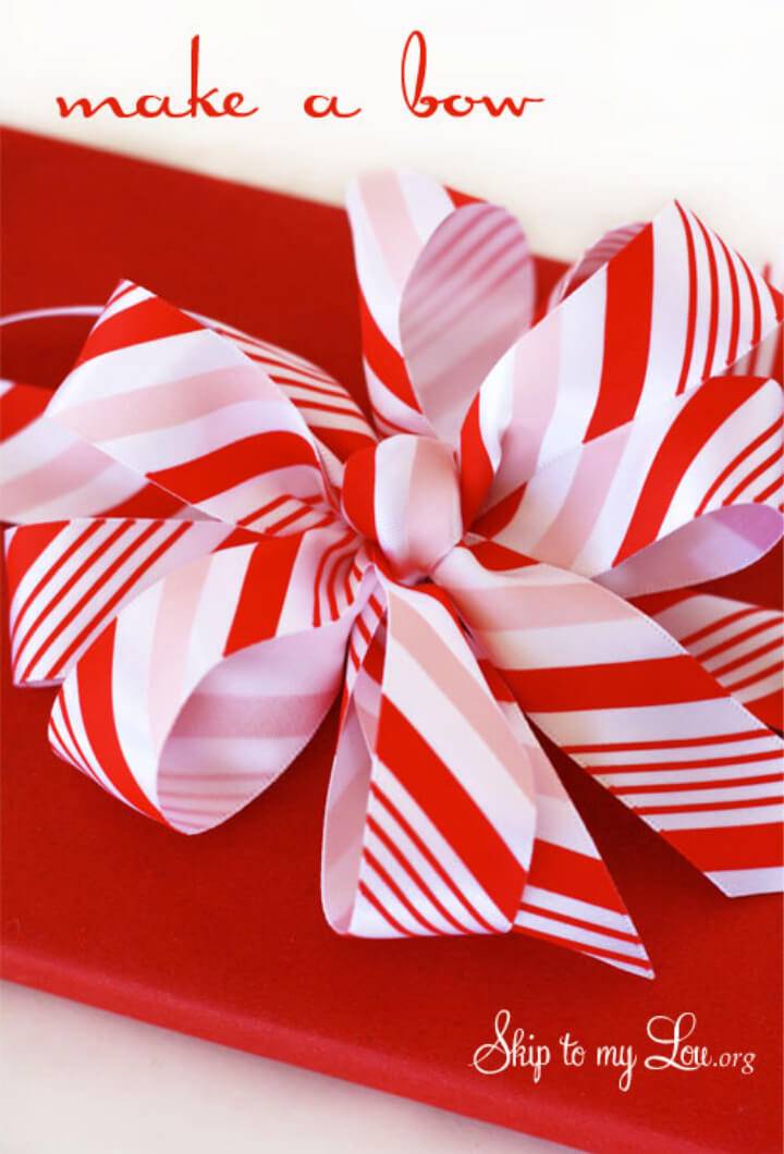 How to Make a Bow Out of Ribbon