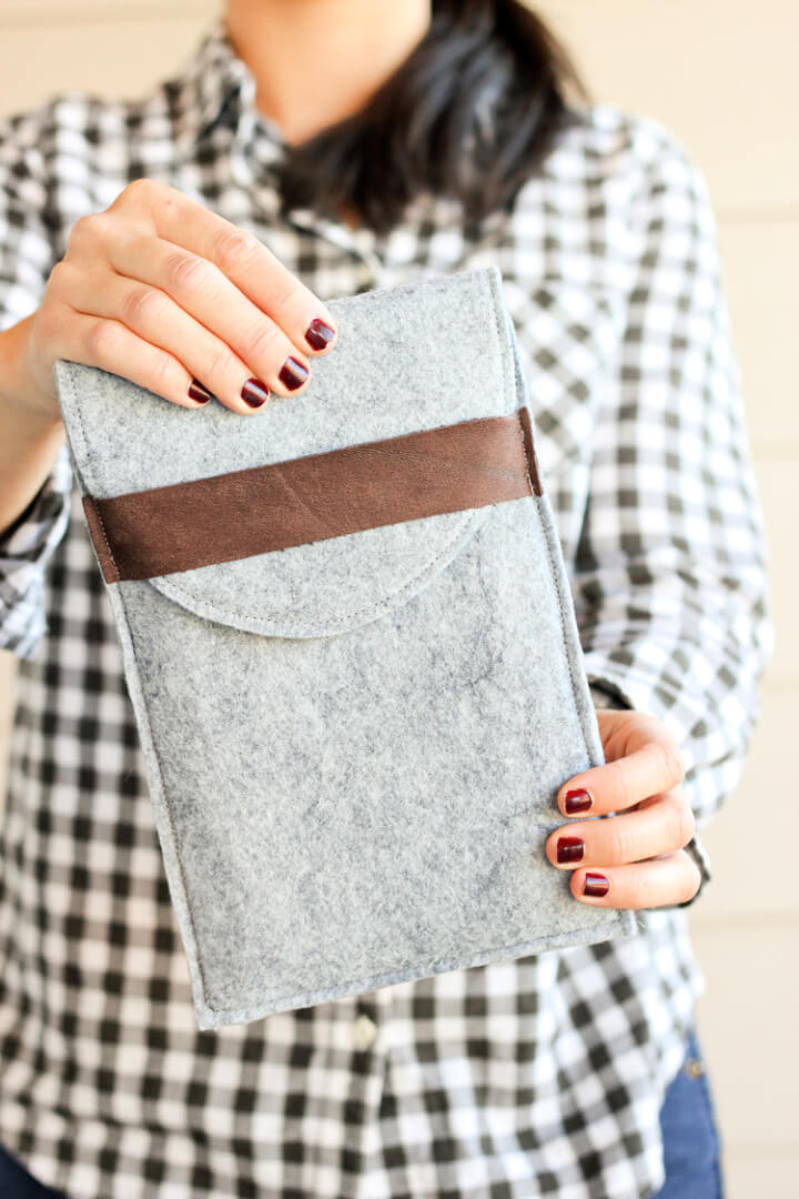 DIY Tablet Case Using Felt and Leather