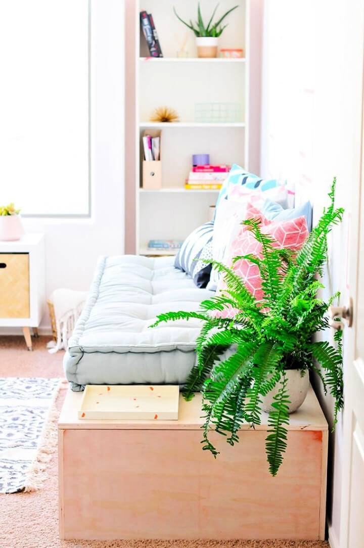 Make Minimalist Daybed With Storage