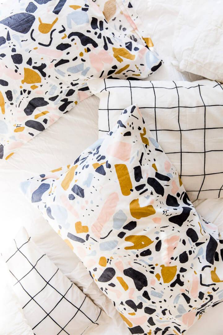 Simple Pillowcase Pattern for Beginners