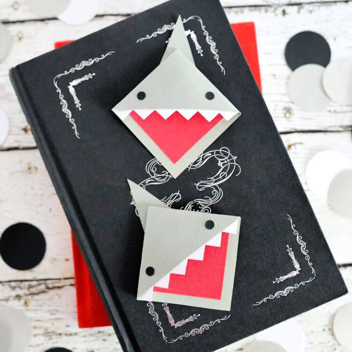 Make a Corner Shark Bookmark