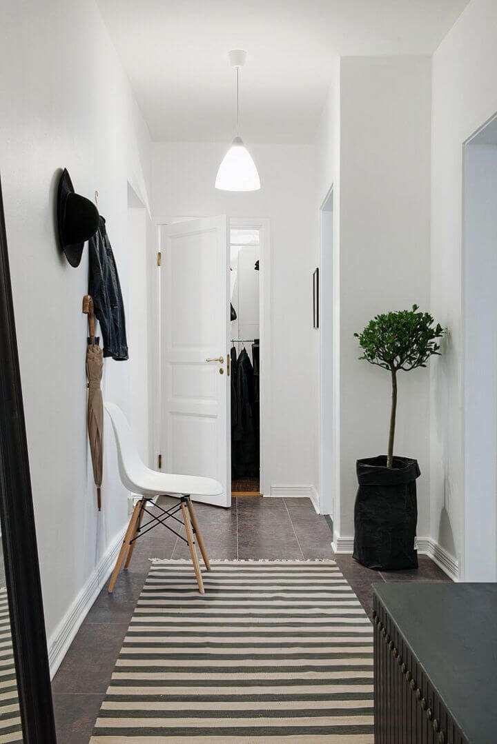 30 Unique Small Entryway Ideas That Are Easy To DIY - DIY Crafts