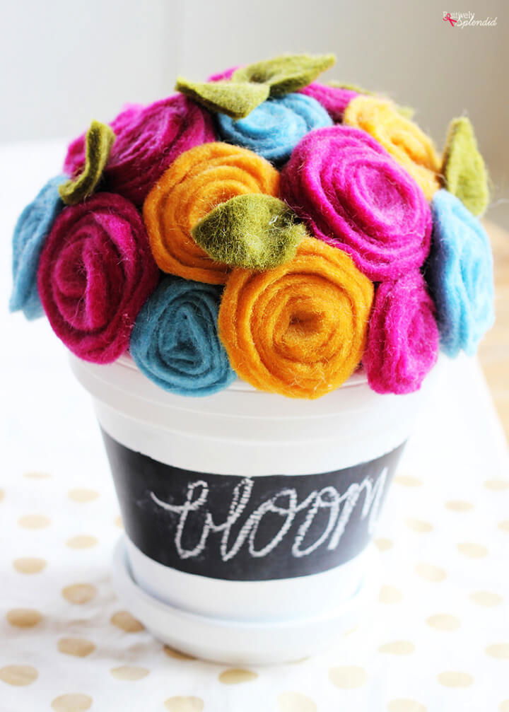 Make a Rolled Felt Flowers