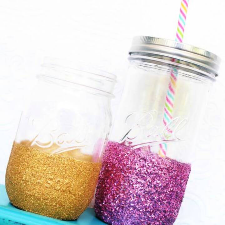 DIY – Glitter Mason Jar Centerpieces