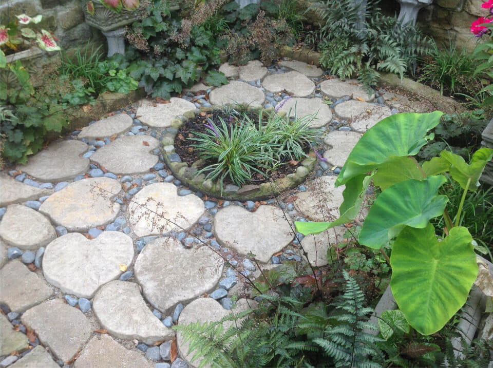 Rhubarb Leaf Stepping Stone Concrete Mold