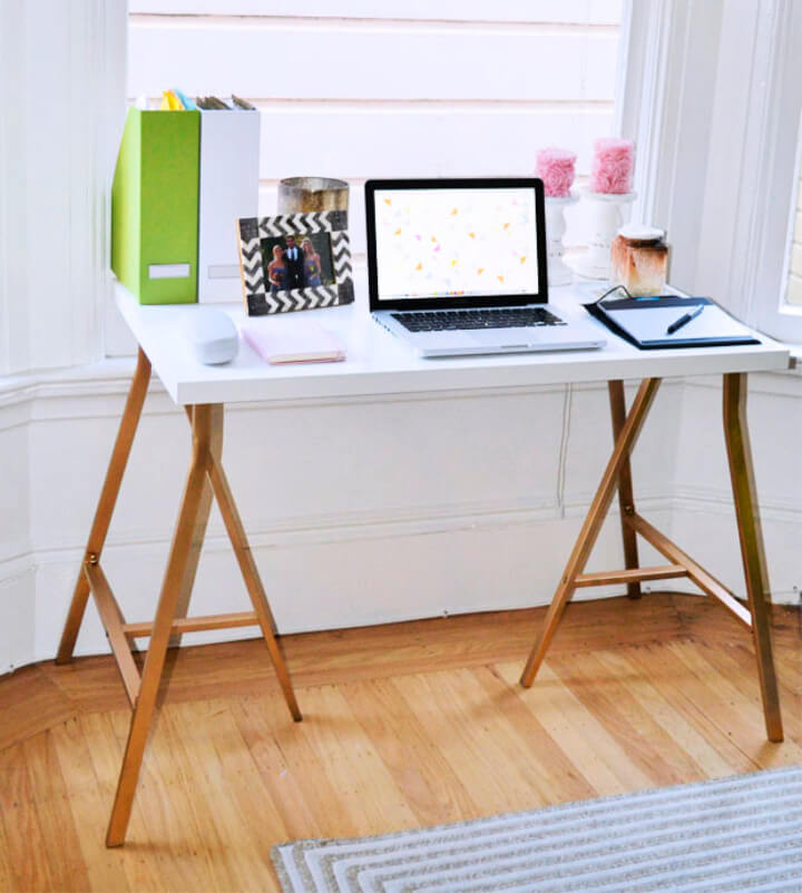 Simple DIY Ikea Hack Desk