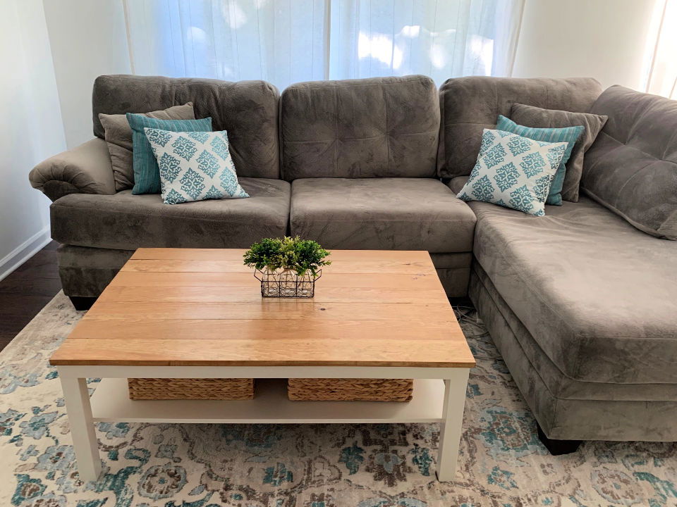 Inexpensive Farmhouse Coffee Table