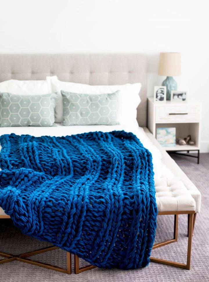 Free Chunky Arm Knit Ribbed Blanket Pattern