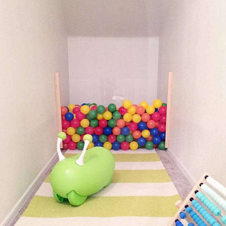 Make a Ball Pit in a Closet at Home