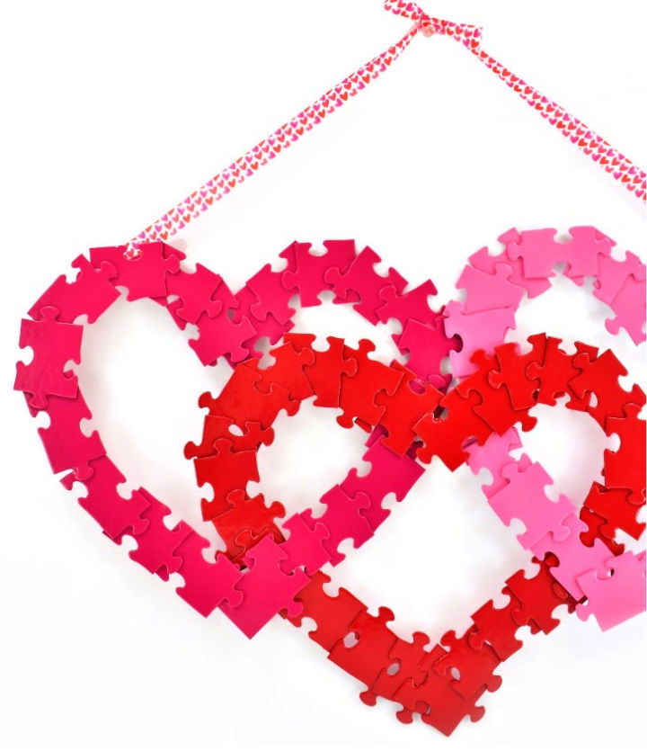 Jigsaw Puzzle Heart Wreath