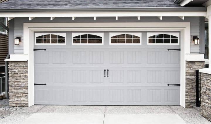 A Guide to Buying a New Garage Door
