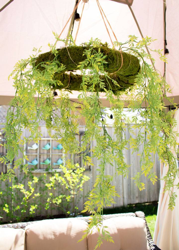 Moss Chandelier Wreath DIY