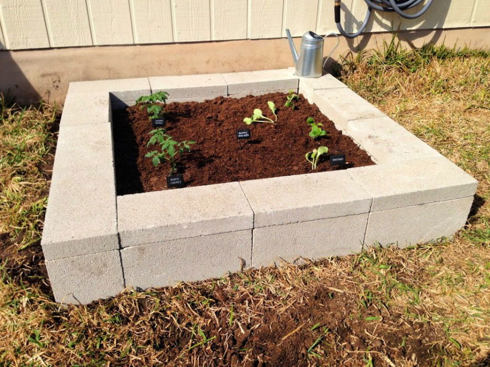 Easy DIY Cinder Block Garden Bed