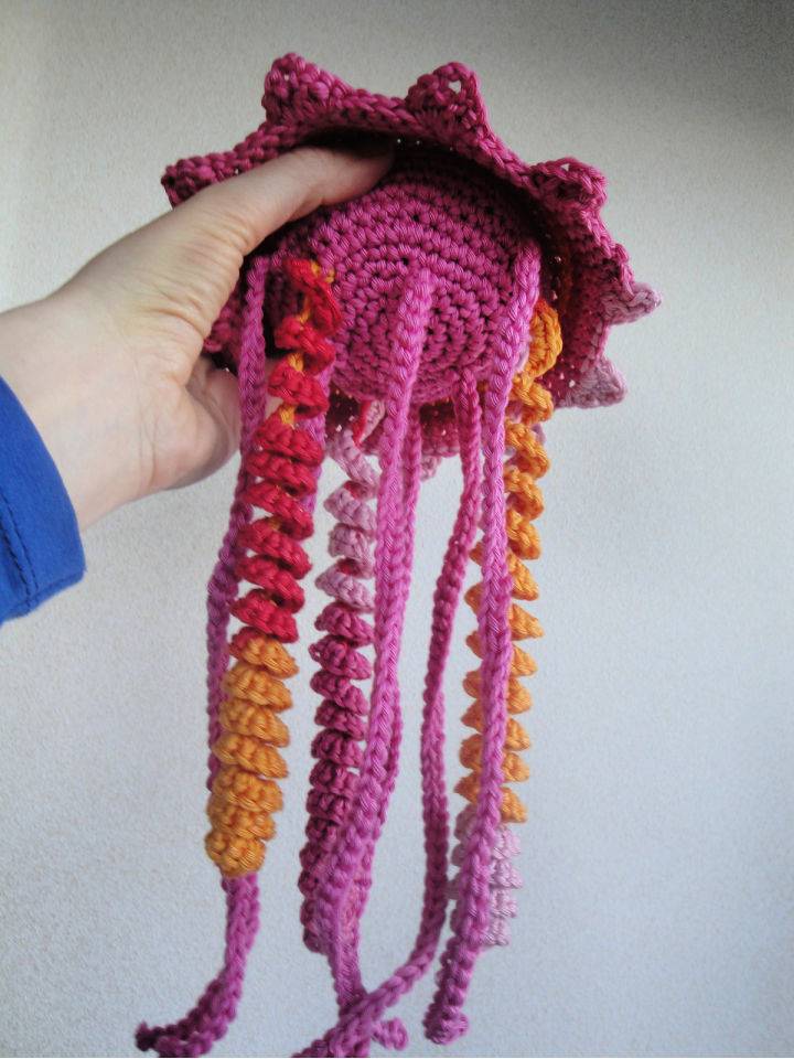 Easy Crochet Summerish Jellyfish Amigurumi Pattern