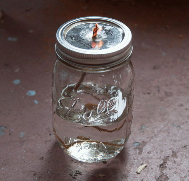 Simple DIY Oil Lamp From a Mason Jar