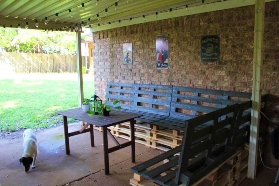 DIY Pallet Large Bench for Whole Family