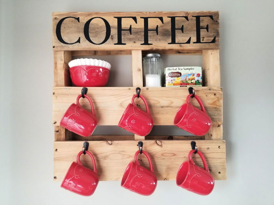 DIY Wood Pallet Coffee Cup Holder