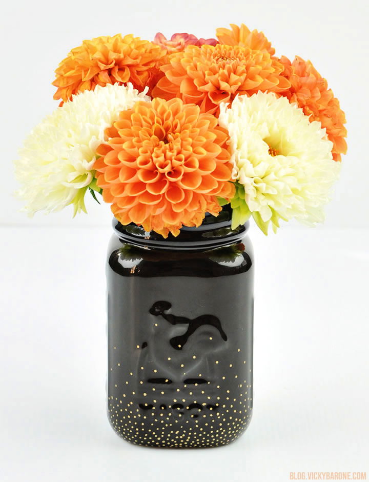 Make Your Own Glass Jar Centerpiece