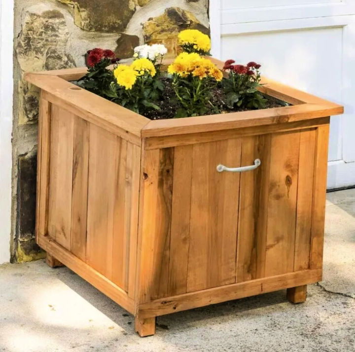 DIY Hose Holder Planter Using Pallet Wood