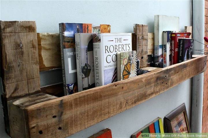How to DIY Pallet Book Shelves