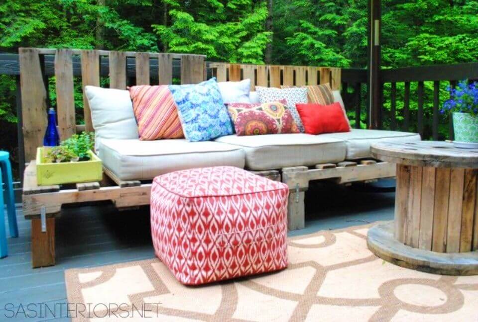 Inexpensive DIY Outdoor Pallet