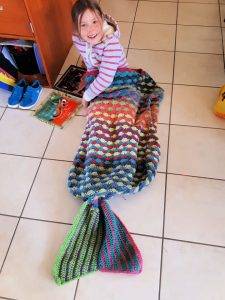 23 Free Crochet Mermaid Tail Patterns | Mermaid Tail Blanket