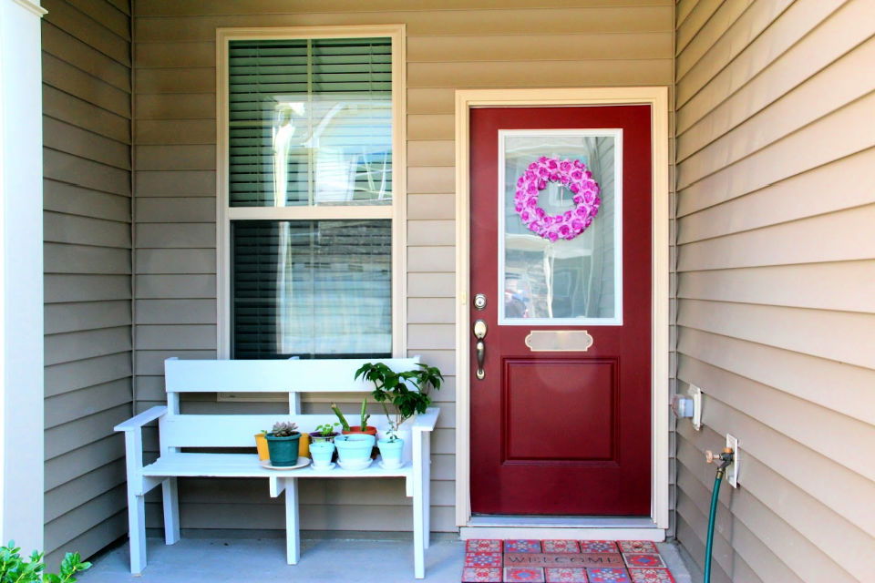  Homemade Pallet White Porch Bench