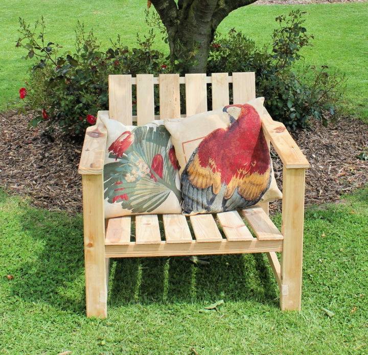 DIY Pallet Wood Armchair for Garden