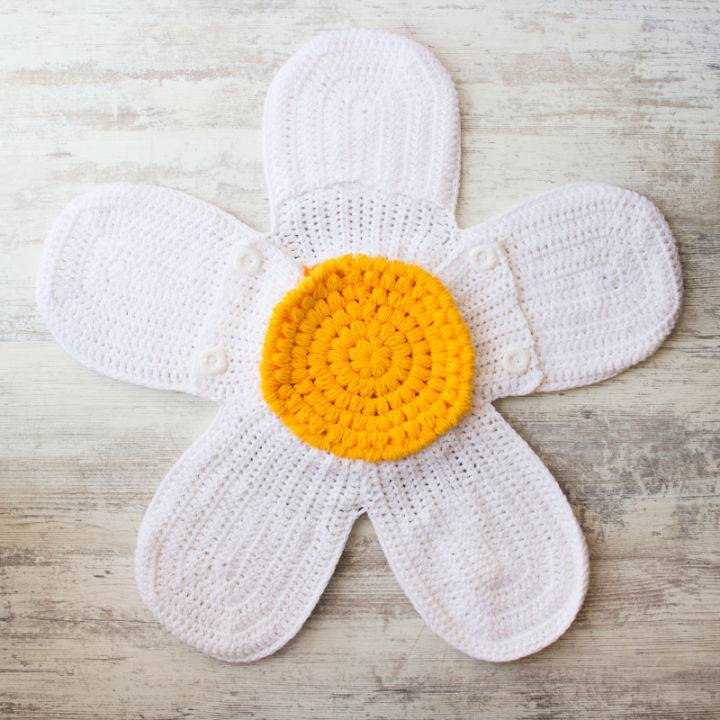 Free Crochet Daisy Flower Baby Cocoon Pattern