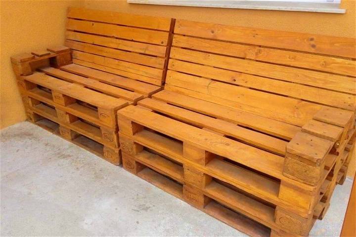 How to Turn a Pallet Into Sofa