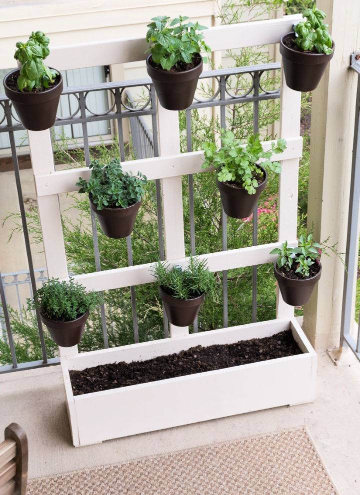 How to Make a Balcony Herb Garden
