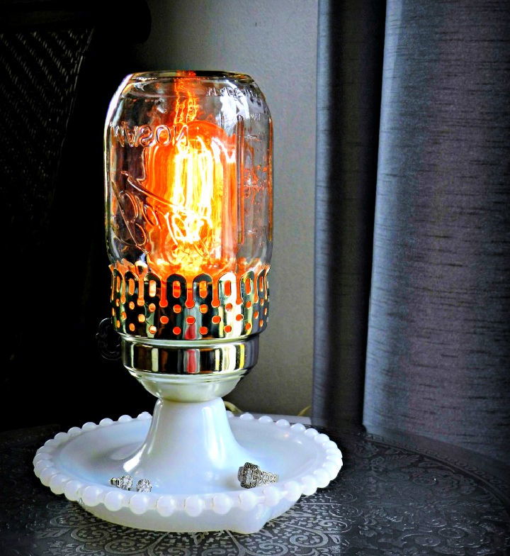 Make a Vintage Mason Jar Lamp