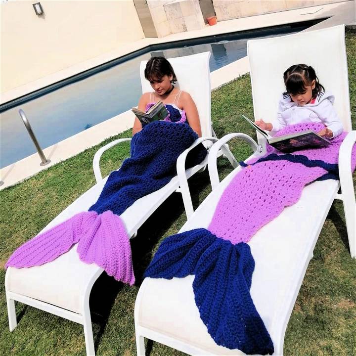 crochet mermaid tail blankets in purple color