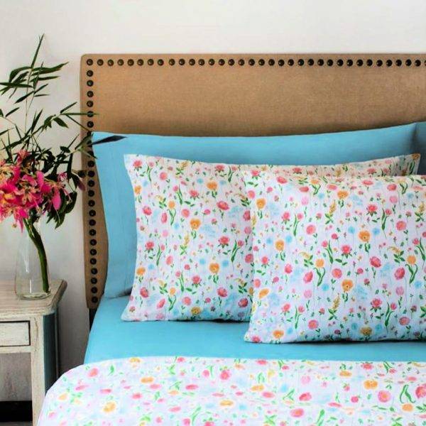 5 Hacks to Make Your Bed Fluffy and Cozy