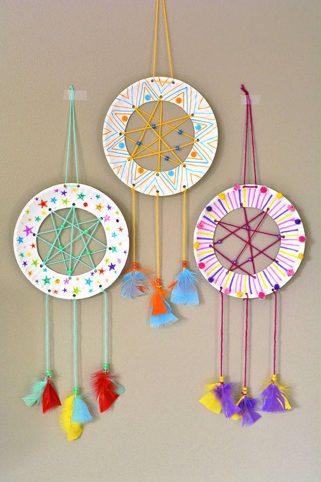How to Make a Paper Plate Dreamcatcher
