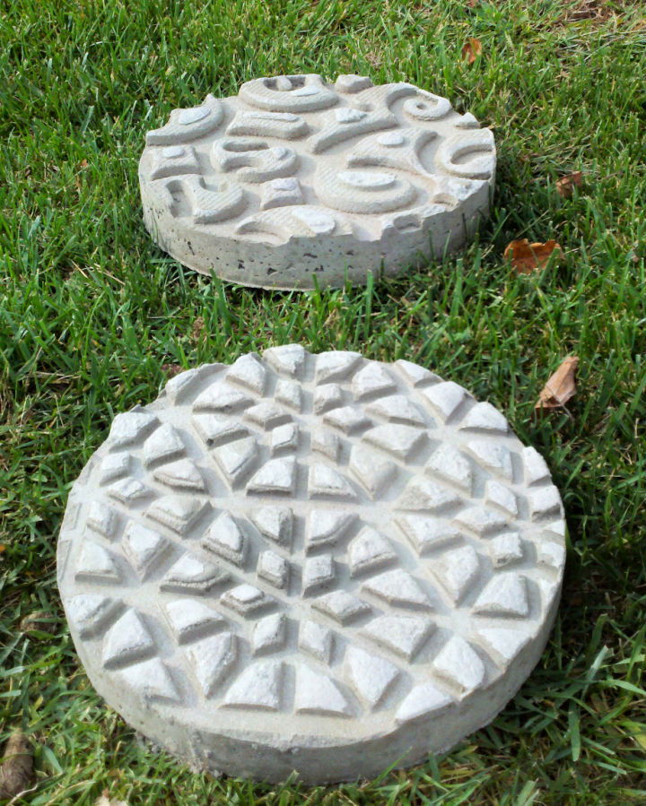 DIY Stepping Stones