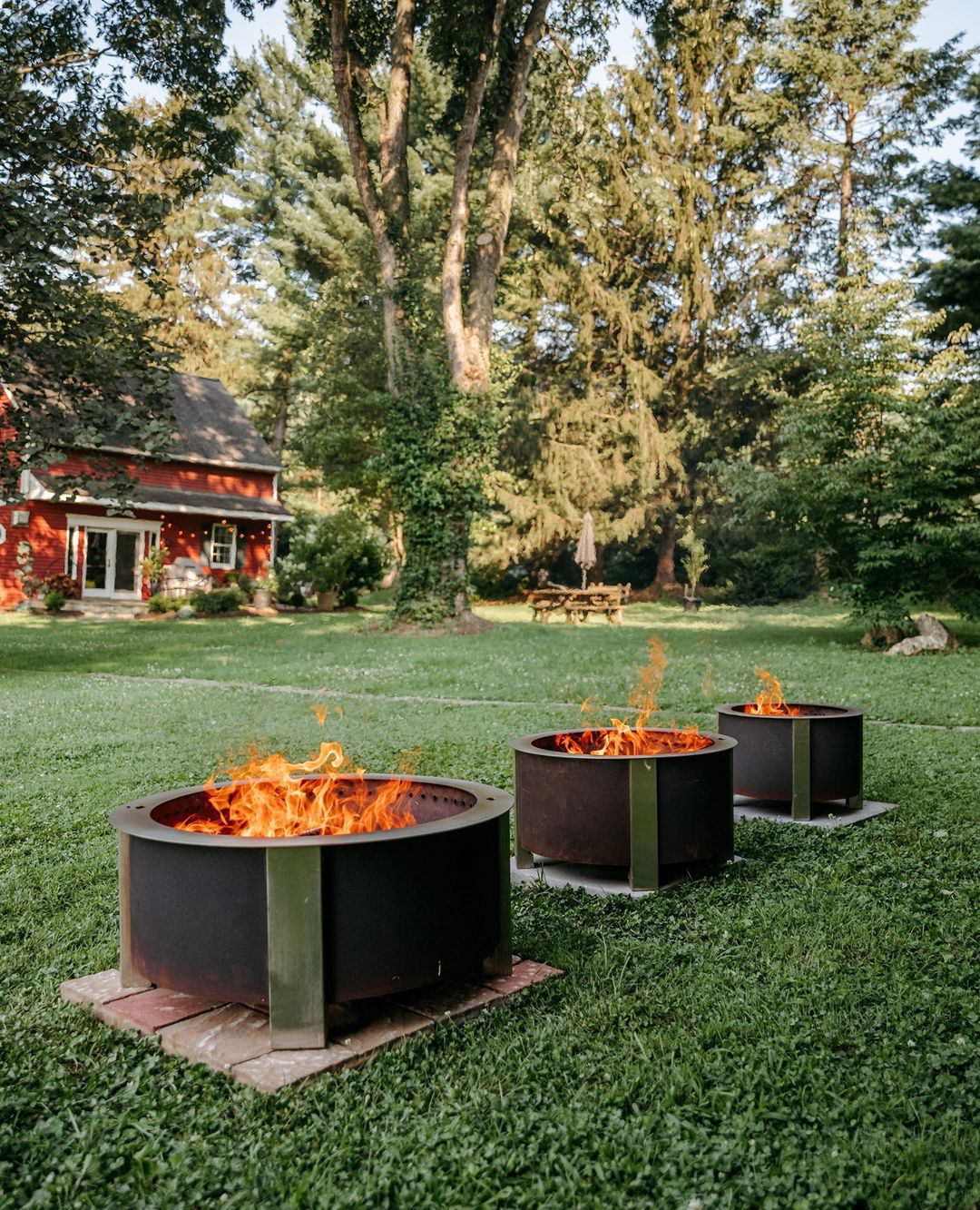 Benefits Of A Modern Fire Pit For Your Backyard Landscape