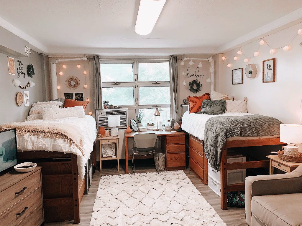 The Best Easy DIY Dorm Room Ideas for Decorating