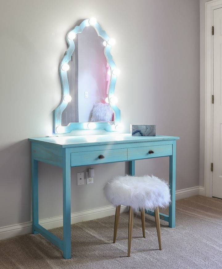 DIY Makeup Vanity Table With Lights